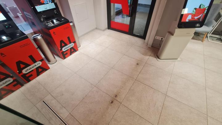 Банкоматы и входная группа