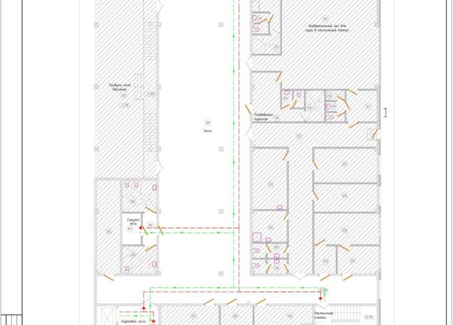 План помещений третьего этажа с указанием пути перемещения и пути эвакуации МГН