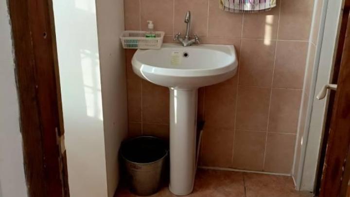 Раковина в санузел для лий с ОВЗ