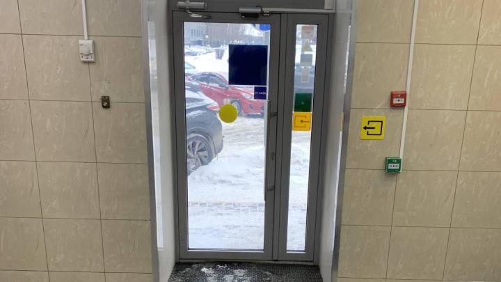 Входная группа отделения