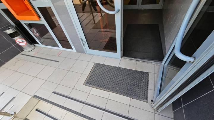 Входная группа отделения