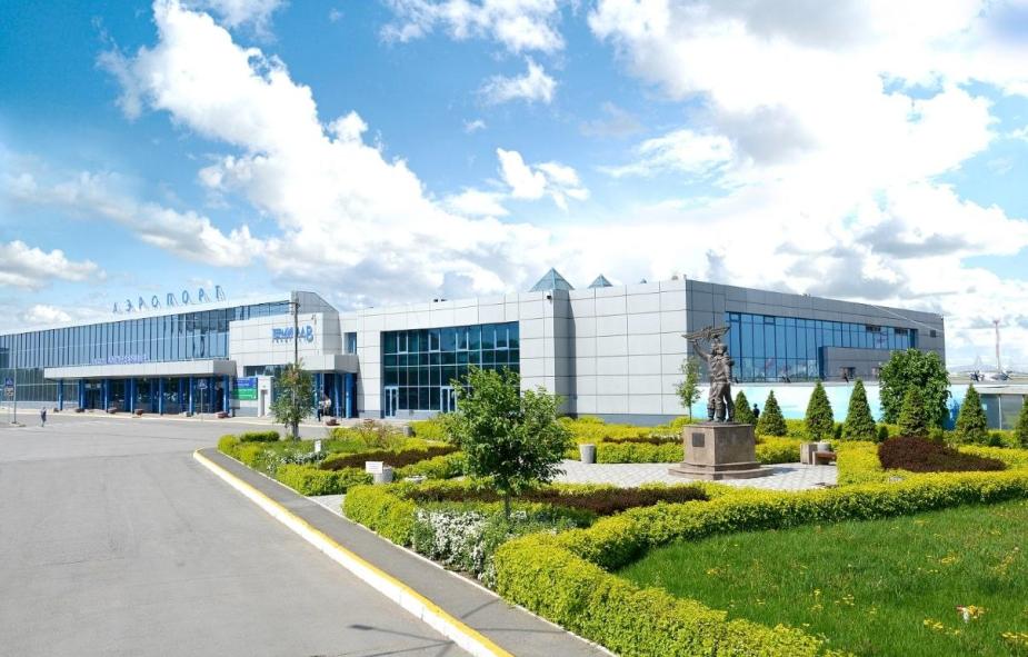 Здание Омского аэропорта