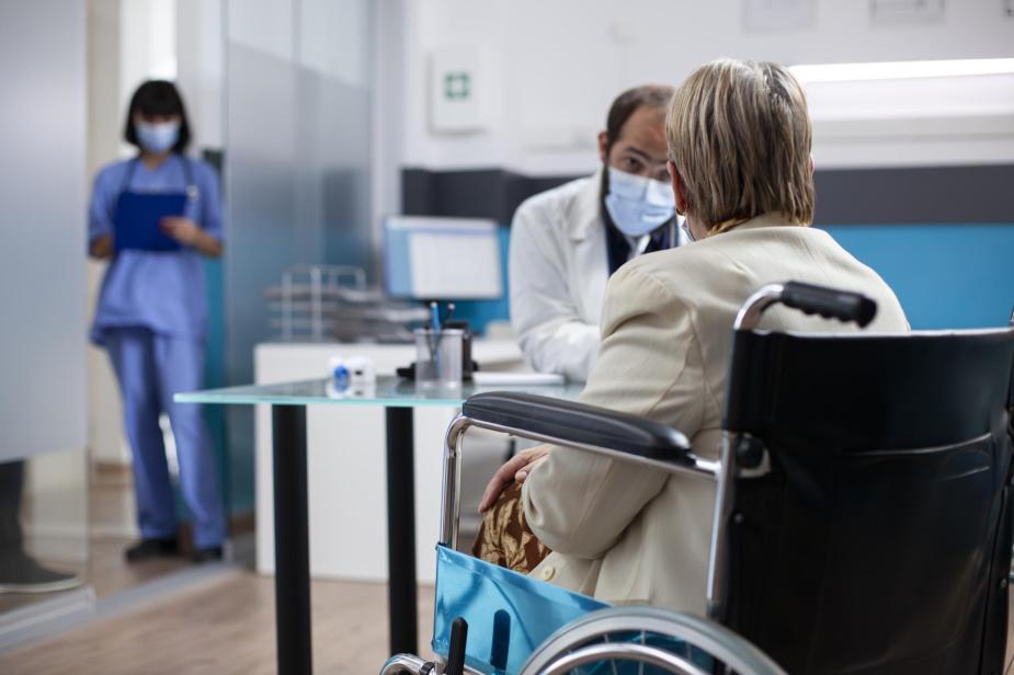 Врачи и медицинские сестры должны быть обучены работе с МГН